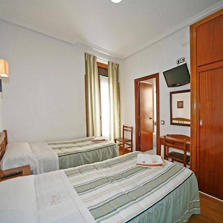 โอสตัล ซาน อันโตนิโอ Hotel มาดริด ภายนอก รูปภาพ