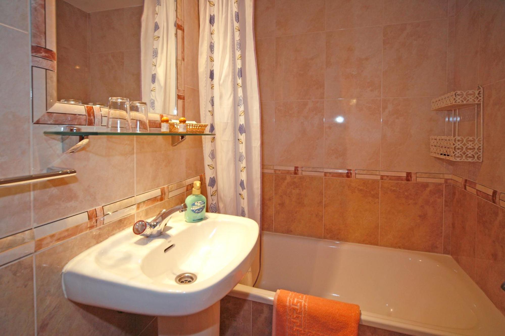 โอสตัล ซาน อันโตนิโอ Hotel มาดริด ภายนอก รูปภาพ